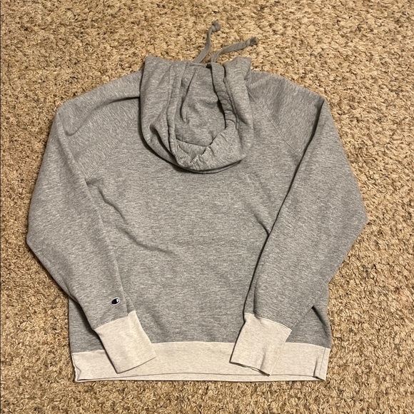 ❤️ 4/$10 Champion Heather Gray Pullover Hoodie - Picture 5 of 5